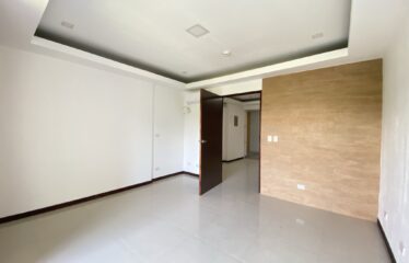 Venta de local en torre medica Escazú [con inquilino]