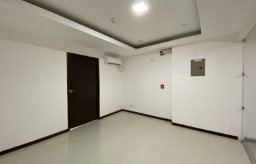 Venta de local en torre medica Escazú [con inquilino]