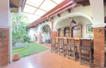 Venta de casa en Rohrmoser [uso mixto]