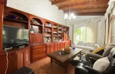 Venta de casa en Rohrmoser [uso mixto]