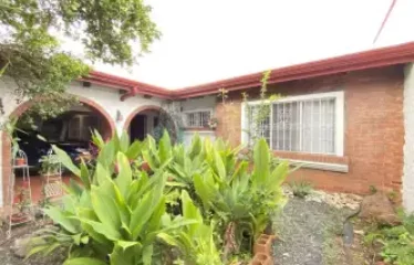 Venta de casa en Rohrmoser [uso mixto]