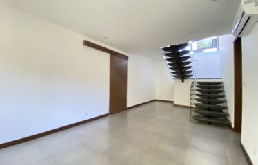 Venta de casa en exclusivo condominio en Escazú