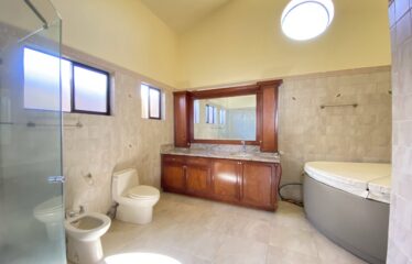 Venta de casa en Condominio en Lindora, Santa Ana
