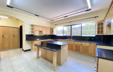 Venta de casa en Condominio en Lindora, Santa Ana