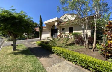 Venta de casa en Condominio en Lindora, Santa Ana