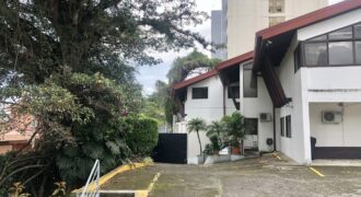 Office building for sale in Sabana Oeste (with tenant)