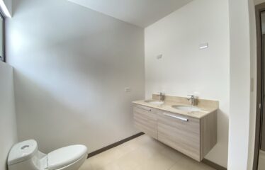 Venta de casa en condominio en San Antonio, Escazú