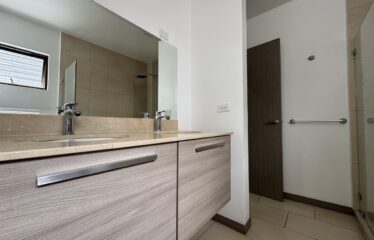 Sale of house in condominium in San Antonio, Escazú