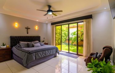Venta de casa en condominio en La Ribera Belén Heredia