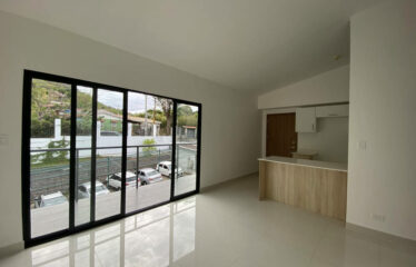 Alquiler de apartamento en condominio en Rio Oro, Santa Ana