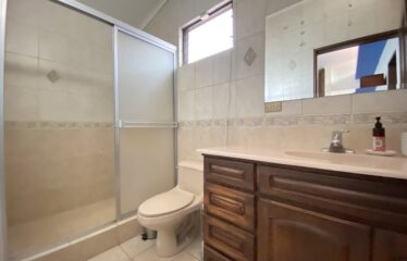 Venta/ Alquiler de casa en Guachipelin Escazú