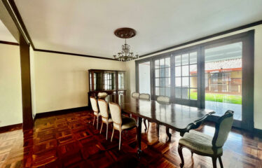 Alquiler de casa en Sabana Sur (uso de suelo mixto)