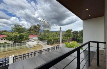 Alquiler de casa en Urbanizacion Las Flores en Heredia