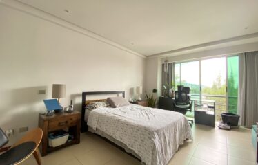 Venta de apartamento en condominio en Santa Ana