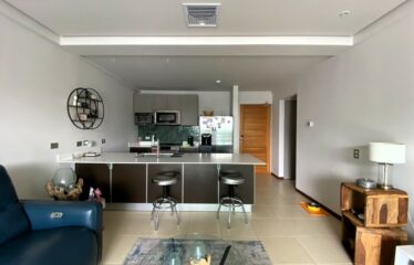 Venta de apartamento en condominio en Santa Ana