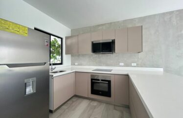 Venta de Casa en Condominio Guachipelín Norte