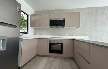 Venta de Casa en Condominio Guachipelín Norte