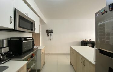 Venta de apartamento en Rio Oro, Santa Ana