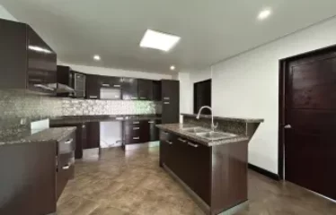 Alquiler de Apartamento de Lujo en Guachipelín, Escazú.