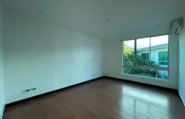 Alquiler de apartamento de lujo, en Guachipelín de Escazú.