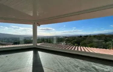 Alquiler de apartamento de lujo, en Guachipelín de Escazú.