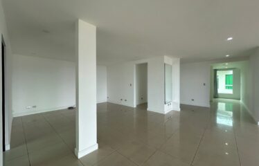 Alquiler de apartamento de lujo, en Guachipelín de Escazú.