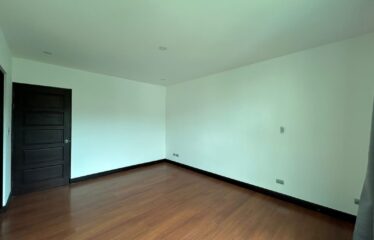 Alquiler de apartamento de lujo, en Guachipelín de Escazú.