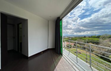 Alquiler de apartamento de lujo, en Guachipelín de Escazú.