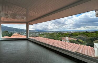 Alquiler de apartamento de lujo, en Guachipelín de Escazú.