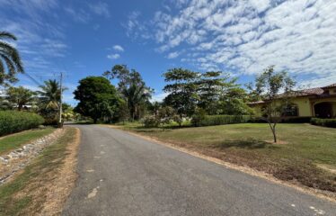 Venta de casa en urbanización en Playa Bejuco, Puntarenas.