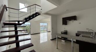 Penthouse apartment for sale in a condominium in San Sebastián, San José
