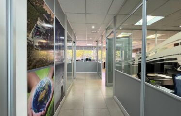 Alquiler de oficinas en Centro Comercial Lindora, Santa Ana.