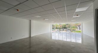 Alquiler de oficinas en Centro comercial Lindora, Santa Ana.