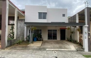 Venta de casa en condominio en Sabanilla, San José