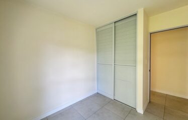 Se vende apartamento en condominio en Curridabat, San José