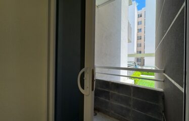 Se vende apartamento en condominio en Curridabat, San José