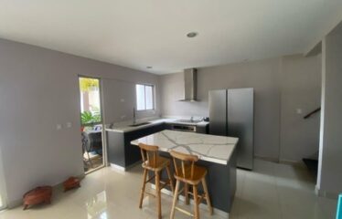 Venta de casa en condominio en Sabanilla, San José