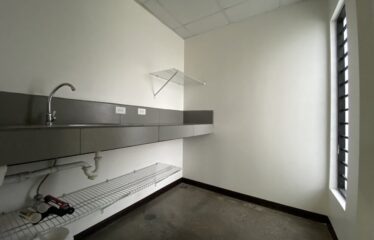 Office for rent in Lourdes, San Pedro