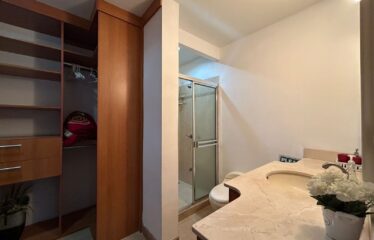 Alquiler de apartamento amueblado en condominio en Guachipelín de Escazú