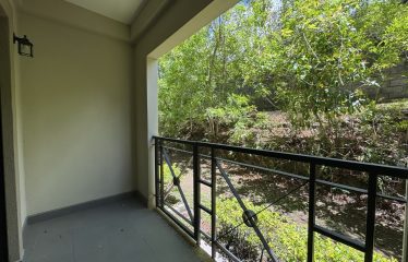 Modern Garden Apartament en Brasil de Santa Ana – Comodidad y Naturaleza