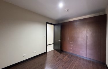 Modern Garden Apartament en Brasil de Santa Ana – Comodidad y Naturaleza