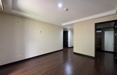 Modern Garden Apartament en Brasil de Santa Ana – Comodidad y Naturaleza