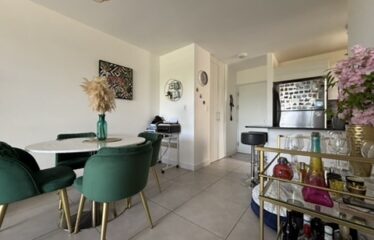 Apartment for sale in a condominium in Granadilla, Curridabat