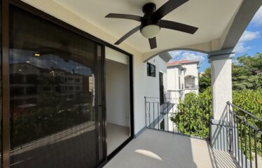 Venta de apartamento en condominio Tamarindo Guanacaste.