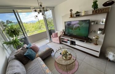Apartment for sale in a condominium in Granadilla, Curridabat