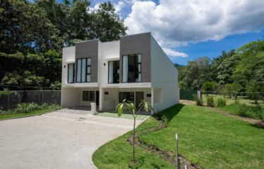 Venta de casa en condominio en Santa Ana, San José