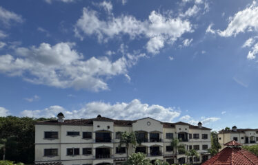 Venta de apartamento en condominio Tamarindo Guanacaste.