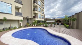 Alquiler de casa en condominio en Sabana.