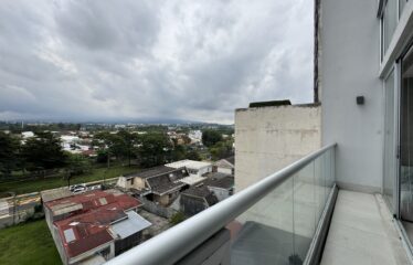 Apartment for sale in a condominium in Curridabat