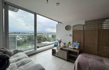 Apartment for sale in a condominium in Curridabat